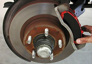 Замена тормозных колодок